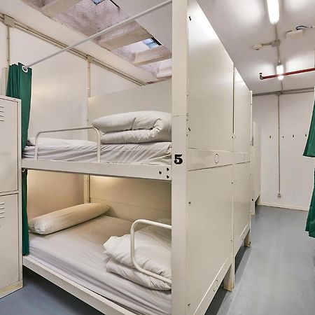 Hola Hostal Collblanc L'Hospitalet de Llobregat Exteriér fotografie