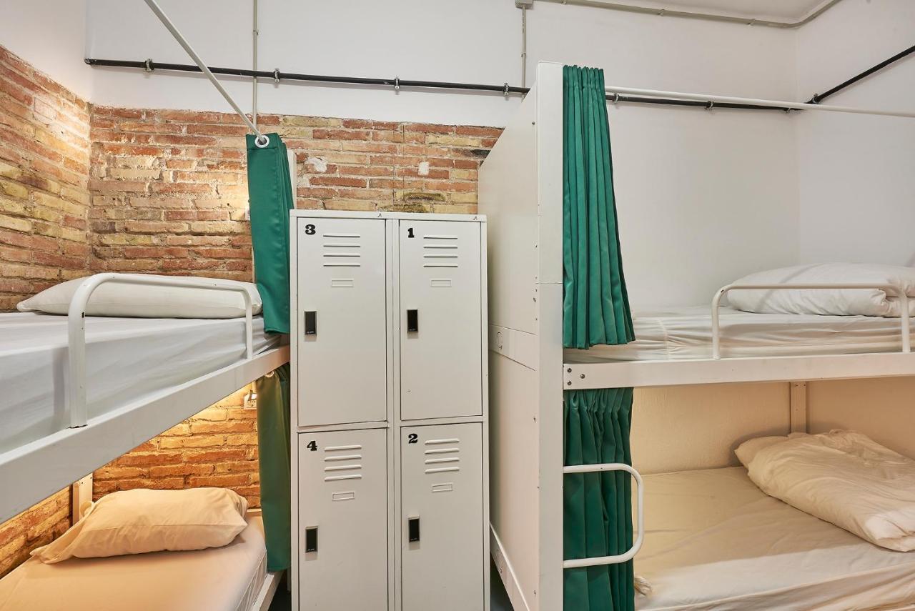 Hola Hostal Collblanc L'Hospitalet de Llobregat Exteriér fotografie