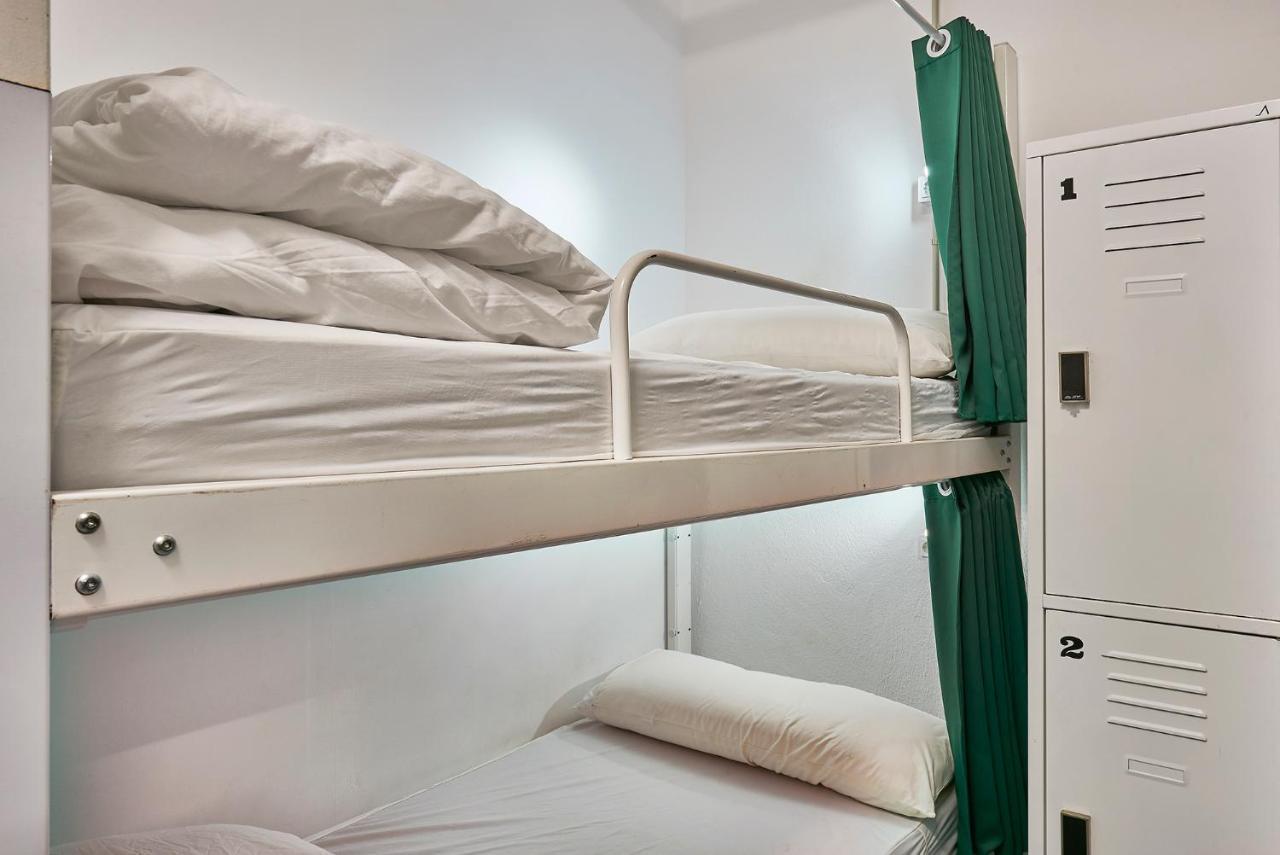 Hola Hostal Collblanc L'Hospitalet de Llobregat Exteriér fotografie