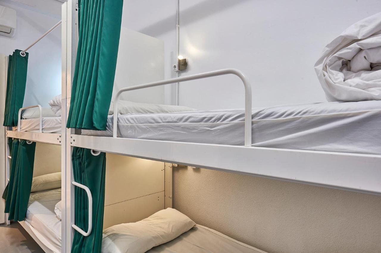 Hola Hostal Collblanc L'Hospitalet de Llobregat Exteriér fotografie