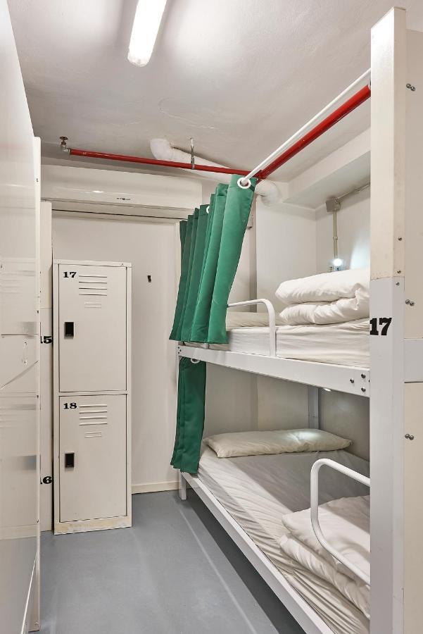 Hola Hostal Collblanc L'Hospitalet de Llobregat Exteriér fotografie