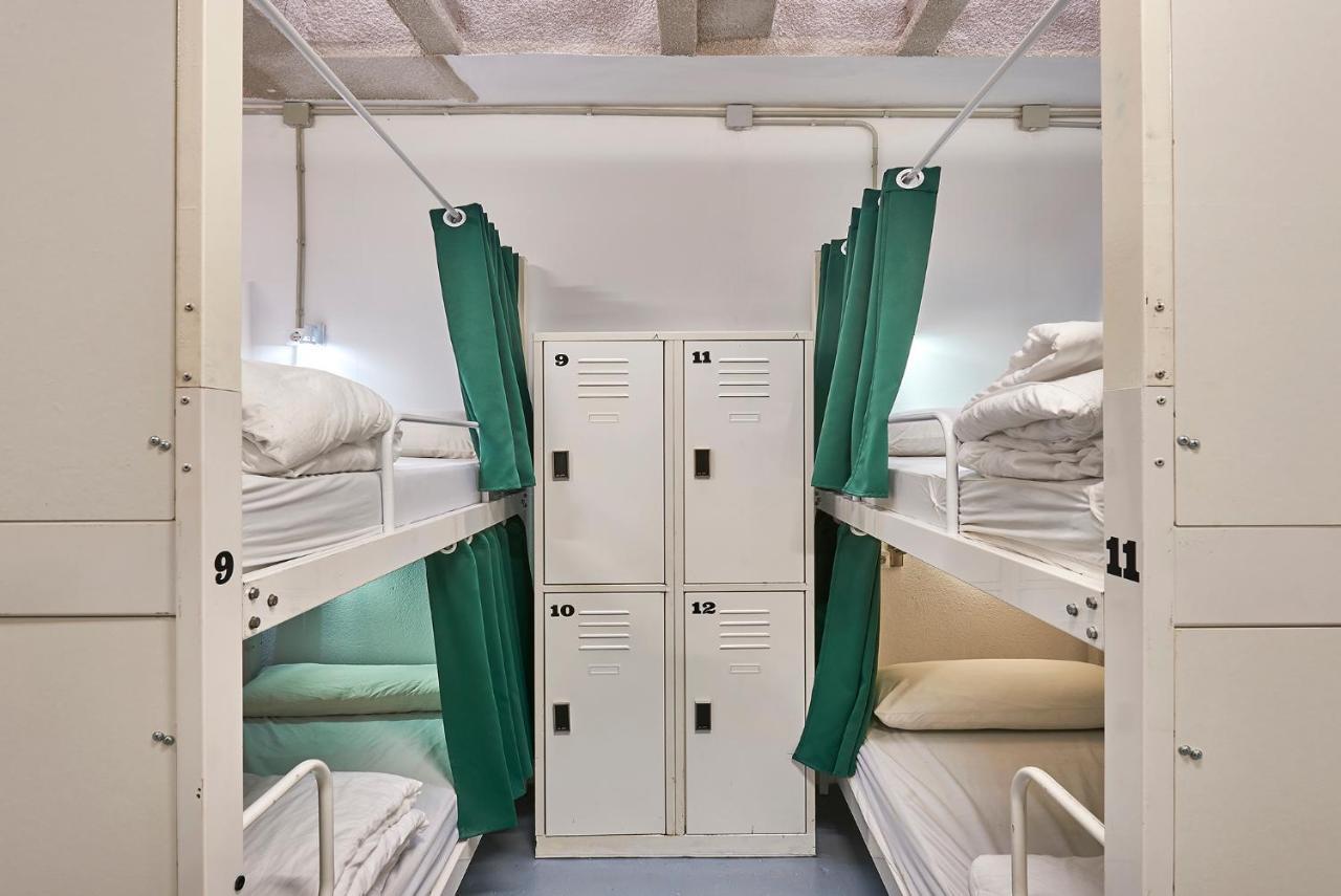 Hola Hostal Collblanc L'Hospitalet de Llobregat Exteriér fotografie