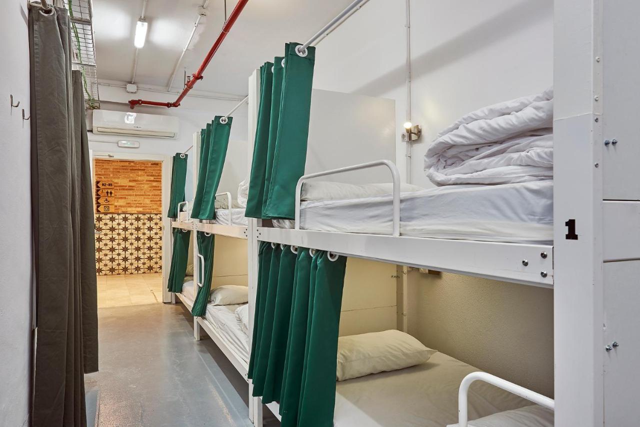 Hola Hostal Collblanc L'Hospitalet de Llobregat Exteriér fotografie