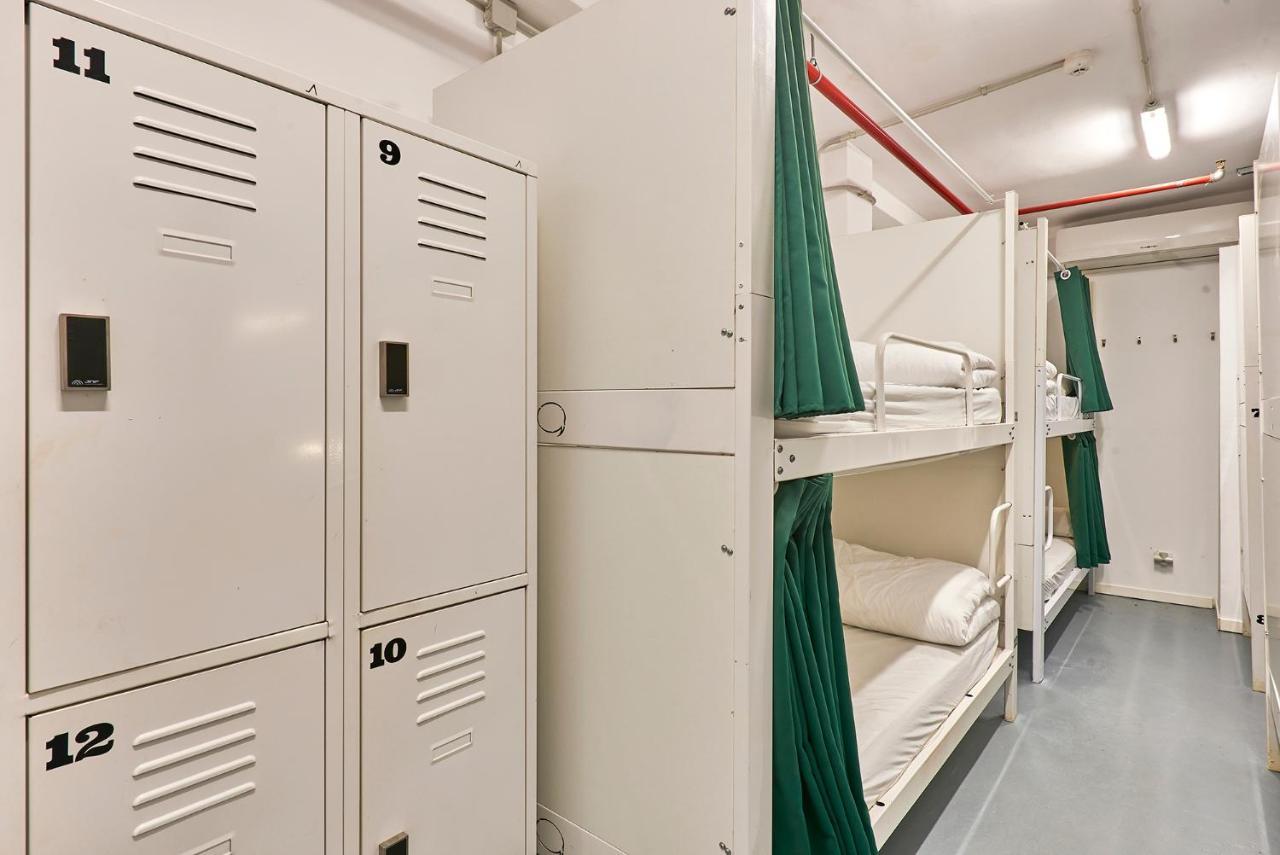 Hola Hostal Collblanc L'Hospitalet de Llobregat Exteriér fotografie