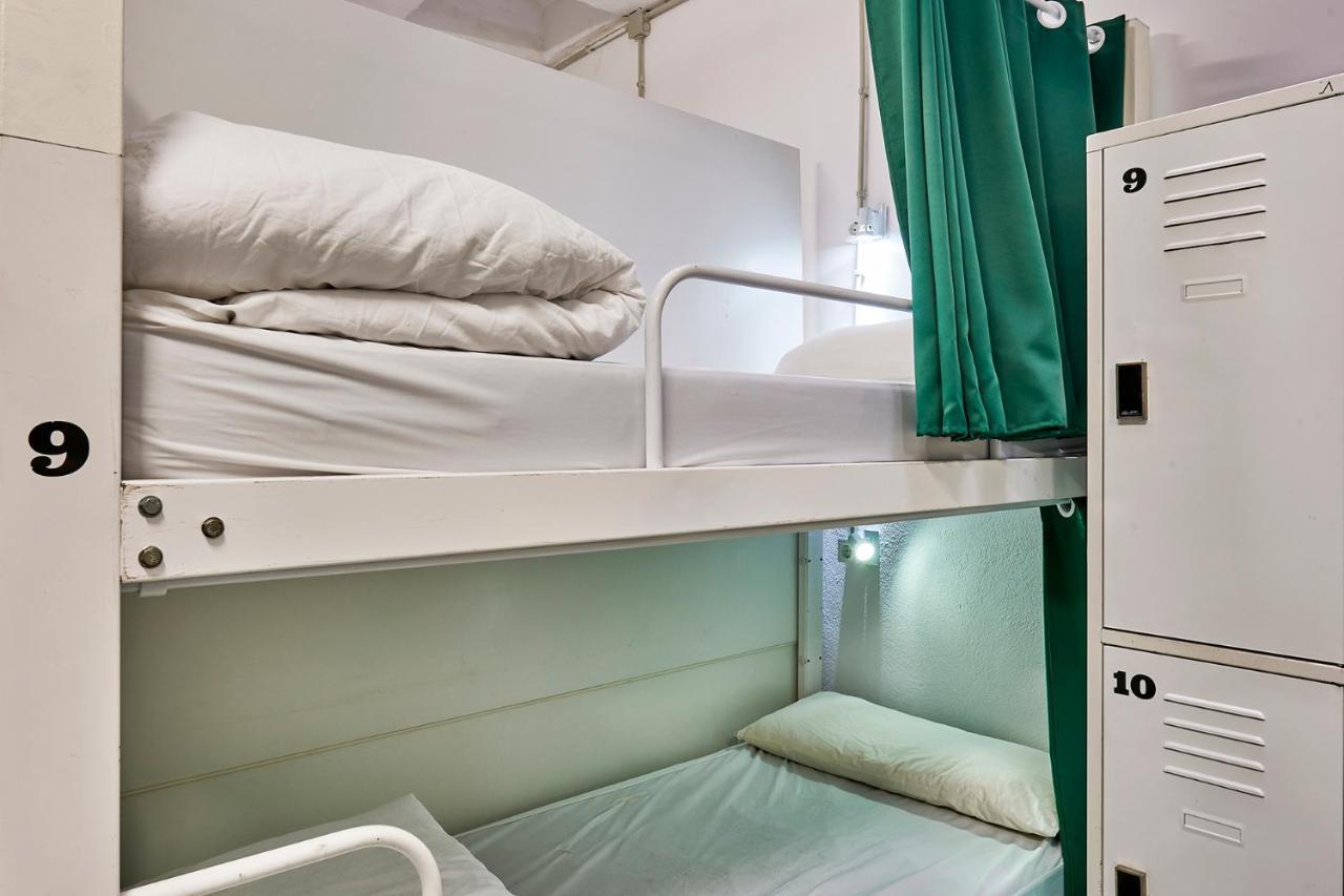 Hola Hostal Collblanc L'Hospitalet de Llobregat Exteriér fotografie