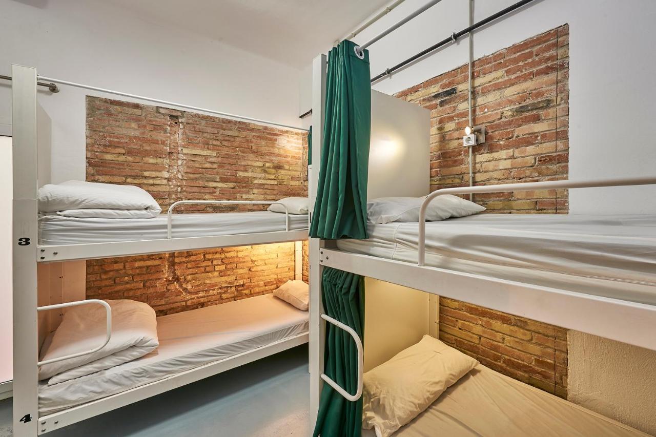 Hola Hostal Collblanc L'Hospitalet de Llobregat Exteriér fotografie