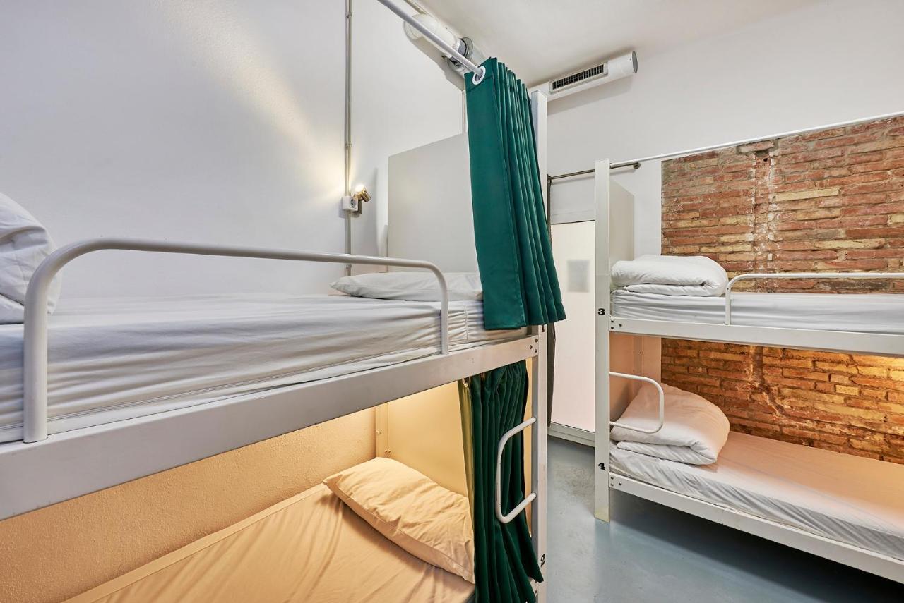 Hola Hostal Collblanc L'Hospitalet de Llobregat Exteriér fotografie