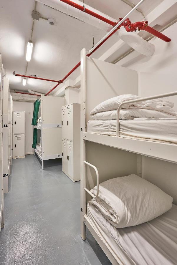 Hola Hostal Collblanc L'Hospitalet de Llobregat Exteriér fotografie
