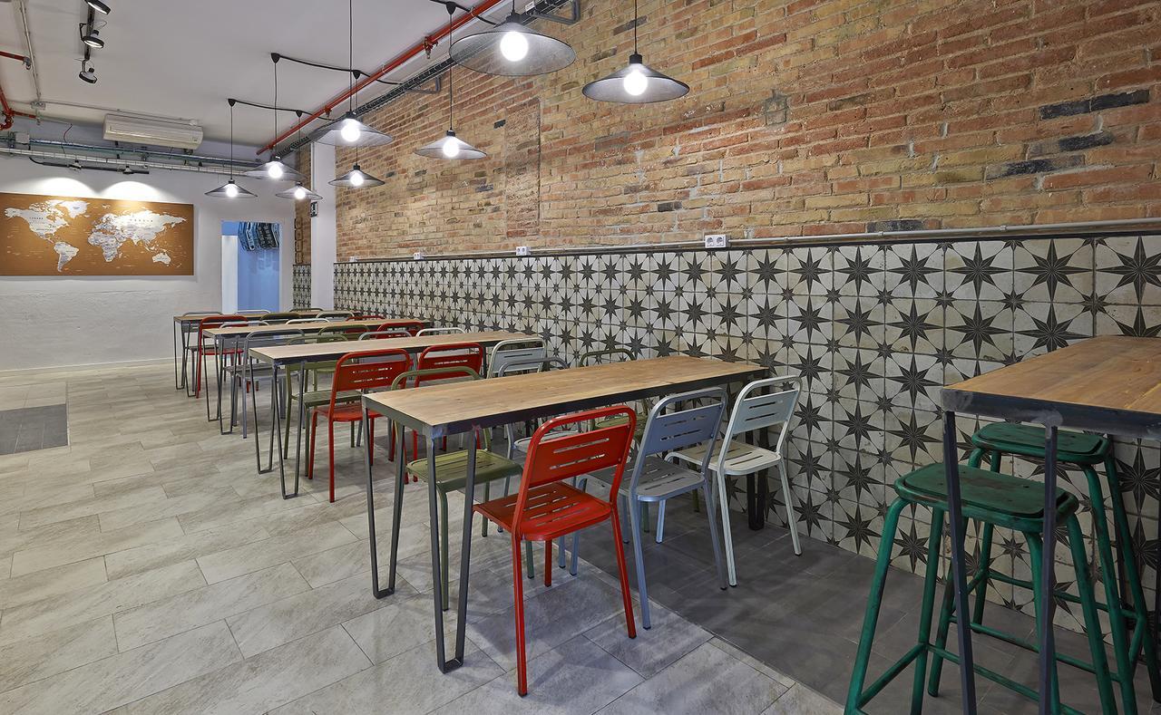 Hola Hostal Collblanc L'Hospitalet de Llobregat Exteriér fotografie