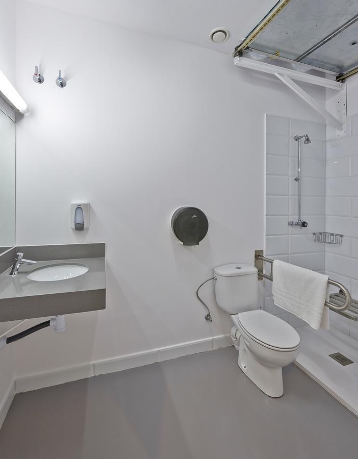 Hola Hostal Collblanc L'Hospitalet de Llobregat Exteriér fotografie